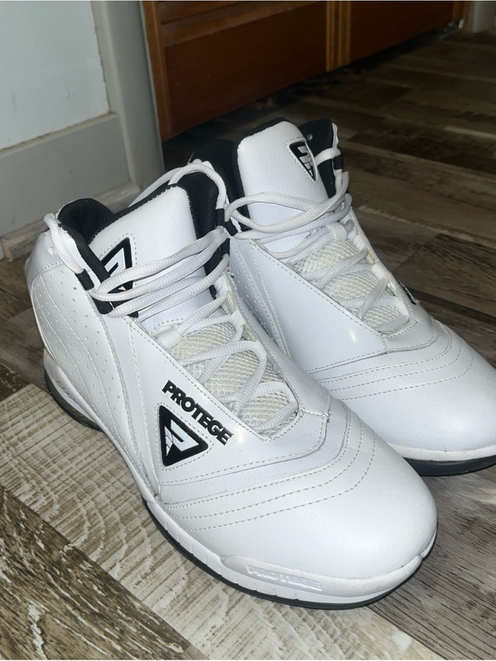 Men's Protege White High-Top Athletic Basketball Sneakers (Never Worn)